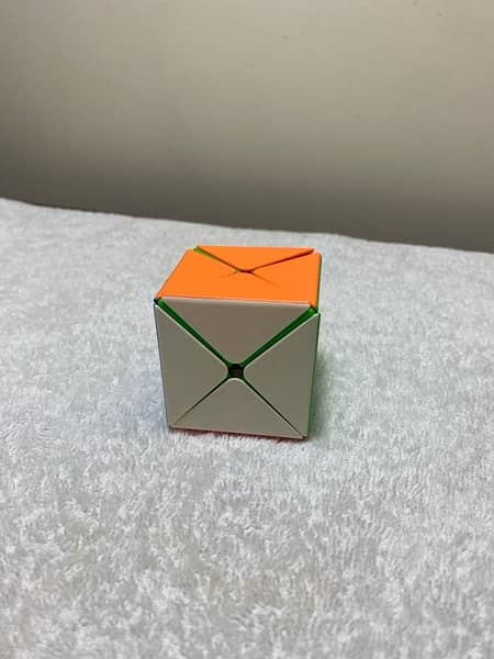 Dino cube 1
