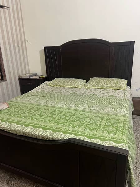 Wood palai bed with 2 side tables 0
