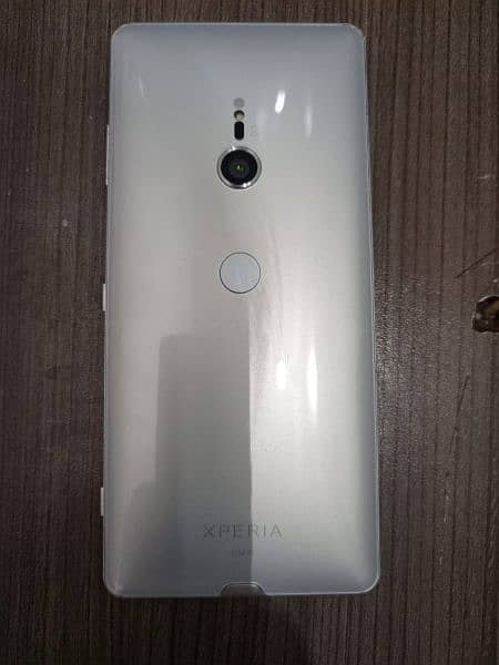 Sony xperia xz3 4