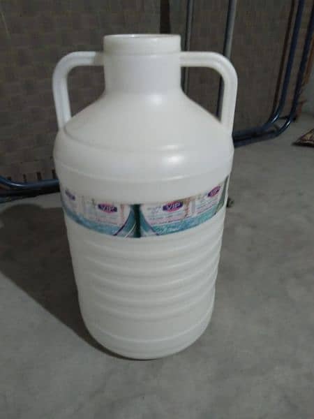 Water gallon/ bottle/ for sale 1