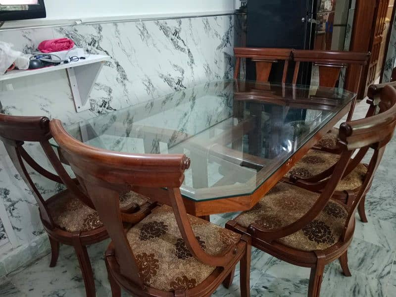 Wooden dining table/dining for sale/6 seater /six seater 5