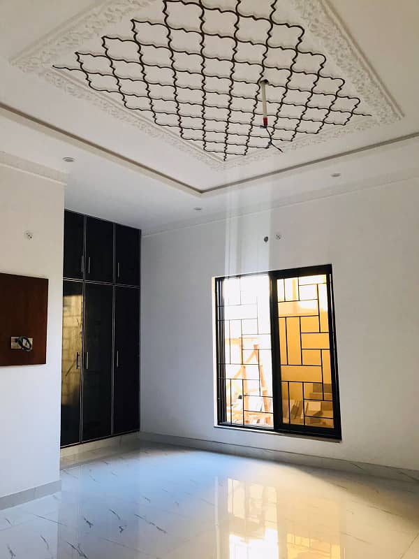 10 Marla Brand New House For Sale In UET 1