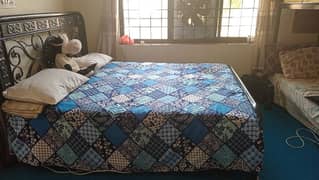girls hostel five seater available