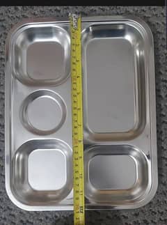 5 and 3 compartment serving platter and container box with lid