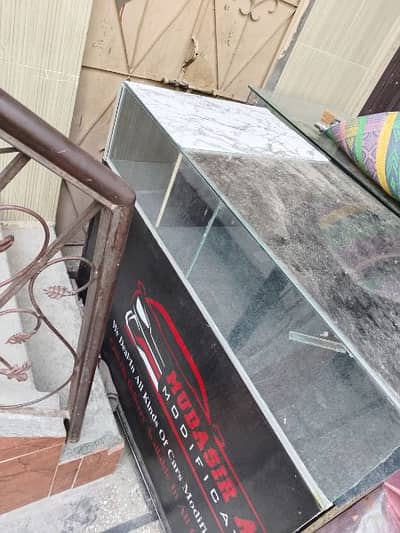 ,table,mirror