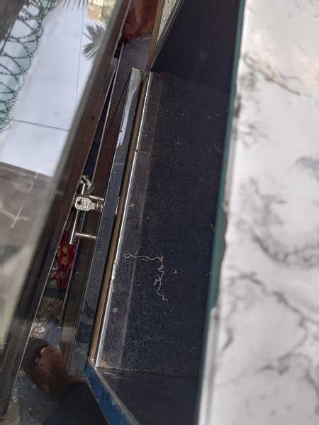 ,table,mirror 2