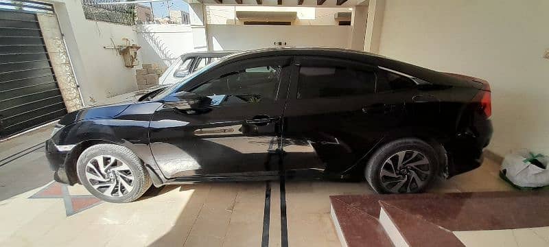 Honda Civic Oriel 2018 4