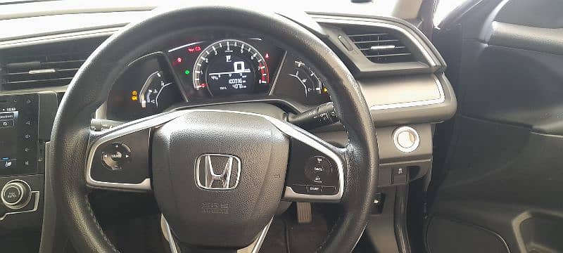 Honda Civic Oriel 2018 6