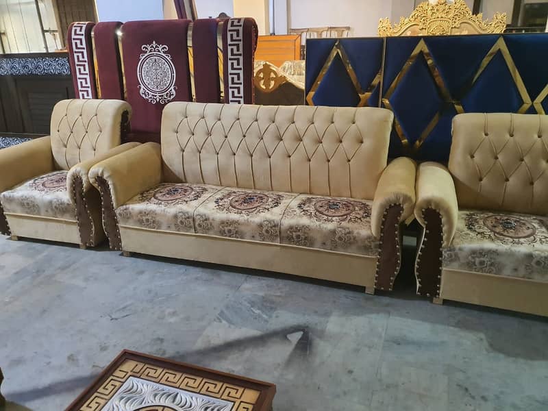 5 Seater Sofas For sale 10