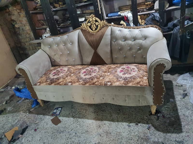 5 Seater Sofas For sale 11