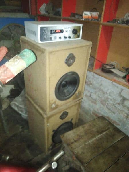 8 inch speakers jori hai with amplifier 1