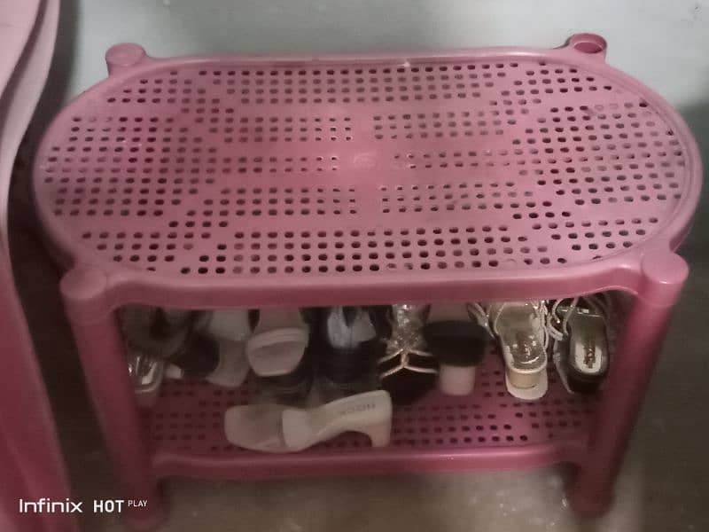 4 plastic chair set with table 0