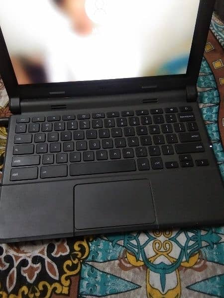 dell mini tuch screen lantop very good conditions 3