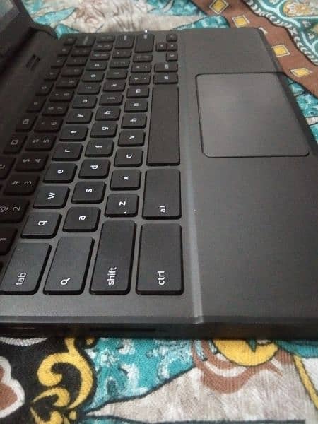 dell mini tuch screen lantop very good conditions 4