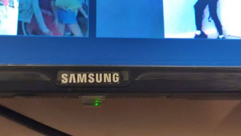 Samsung smart Tv 10/10 condition all Ok no 03095232976 1