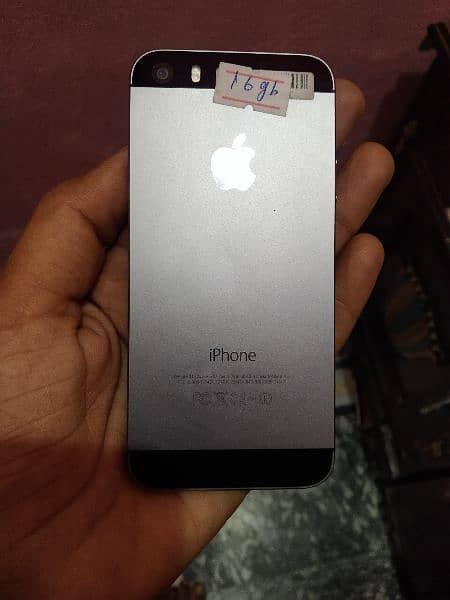 Iphone 5s  non pta jw cheez dakhi ha wahi Mily ga deal deal 5500 1