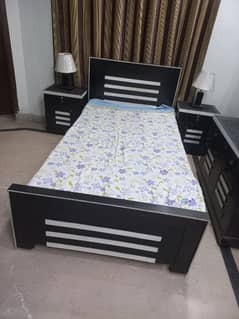 single bed wd matress or sidetables 0