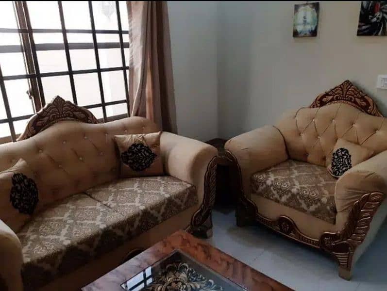 6  seater sofa Set condition neat 1