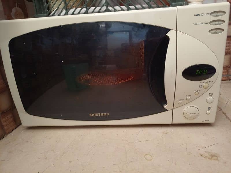 Samsung Microwave for sale 1