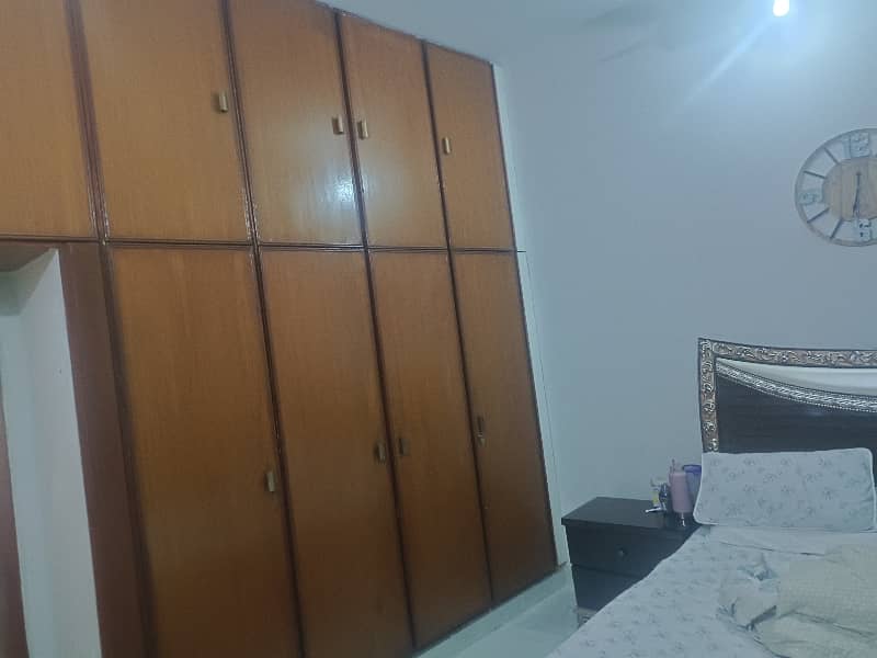 PGECHS SOCIETY A1 MODEL TOWN LINK ROAD
15 MARLA CORNER SINGLE STORY LAWISH HOUSE FOR SALE
2 BED ROOMS WITH ATTACHED BATH
HAVING LARGE DRAWING WITH ATTACHED BATH,LAUNGE
TOTALY TILED ,WOOD WORK 6