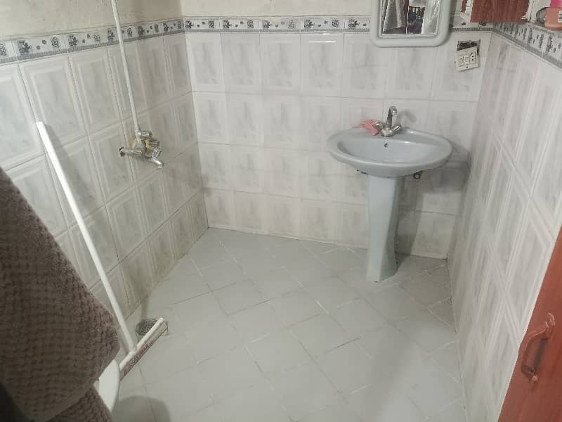 PGECHS SOCIETY A1 MODEL TOWN LINK ROAD
15 MARLA CORNER SINGLE STORY LAWISH HOUSE FOR SALE
2 BED ROOMS WITH ATTACHED BATH
HAVING LARGE DRAWING WITH ATTACHED BATH,LAUNGE
TOTALY TILED ,WOOD WORK 7