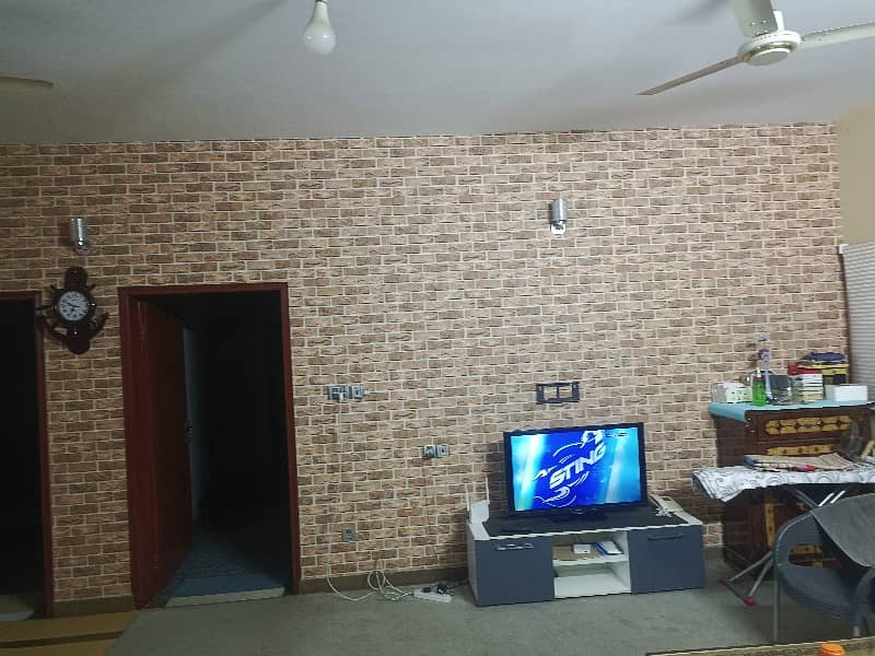 Habib Homes Near Link Road Model Town 10 Marla Triple Storey Marble,Tiled House For Sale With 6 bedrooms, Attached Bath,2 Car Porch ,Lawn Very Near To Main 150 Ft Road 6