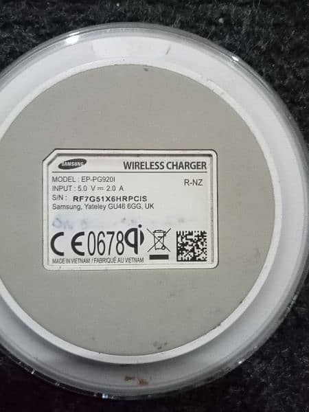 Samsung Wireless Charger EP-PG9201 1
