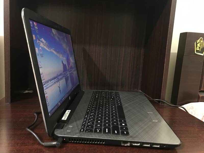 HP Notebook - Intel CORE i3, 5th Generation, 2 GHz & 2 Cores 7