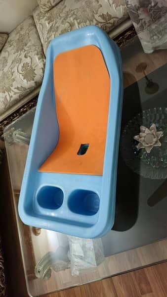 car seat, baby carrier and bath tub / baby accessories /baby essential 2