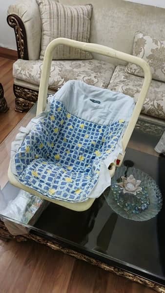 car seat, baby carrier and bath tub / baby accessories /baby essential 8