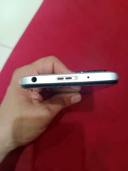 Xiaomi Redmi 10 White color 6 128 Mobile and Box. 3
