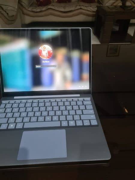Surface Go 2 Laptop Touchscreen 2k display i5 11th Gen Pro 6