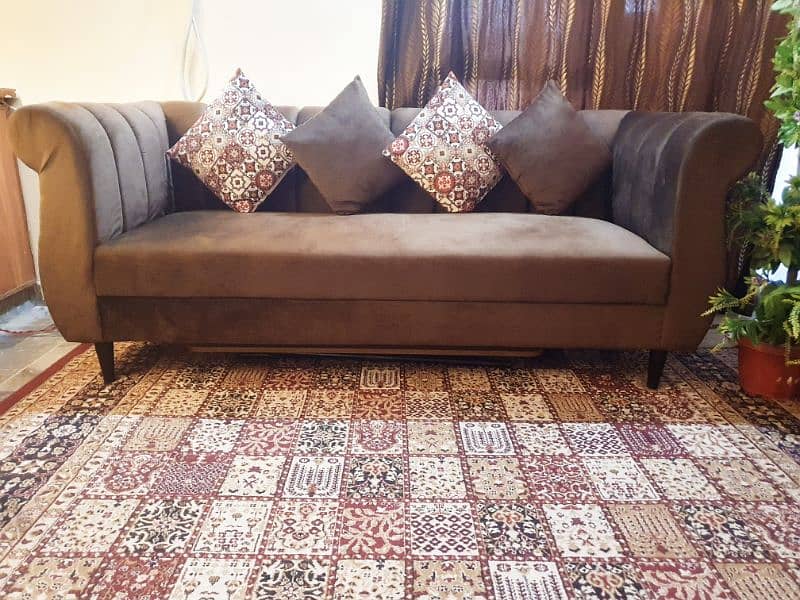 Sofa Set | 5 seater | Solid | Chester Style | Condition 10/10 5