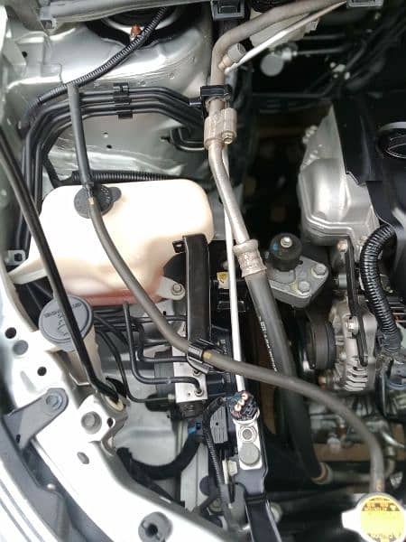 Corolla 2016 new key  end gli manual bumper to bumper orignal guranted 3
