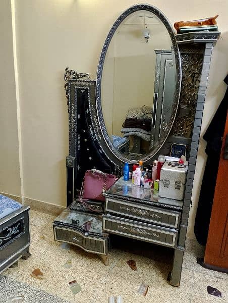 dressing table selling 1