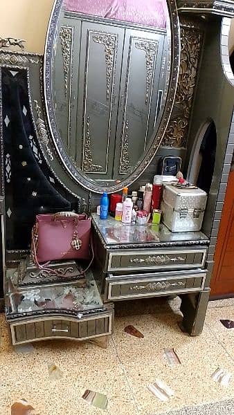 dressing table selling 2