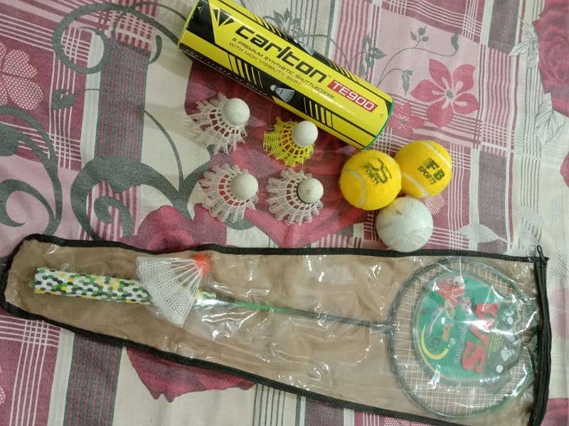badminton and cricket accessories 0