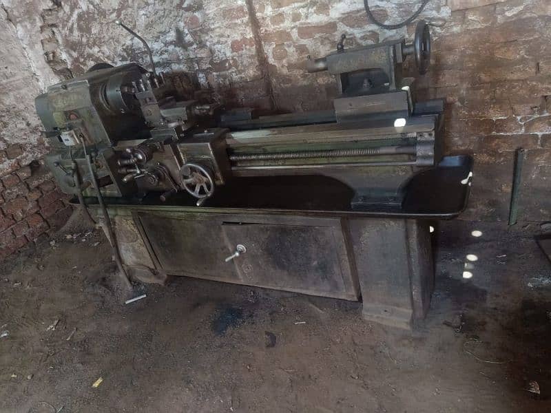urgent sale lathe machine condition aap ky samney 2