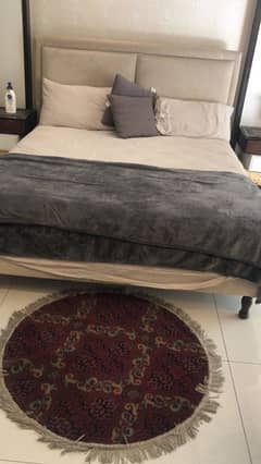 Queen bed without sidetables