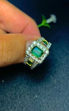very Beautiful Natural Emerald in 925 pure silver Ring