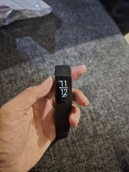 Fitbit charge 4 for sale 0