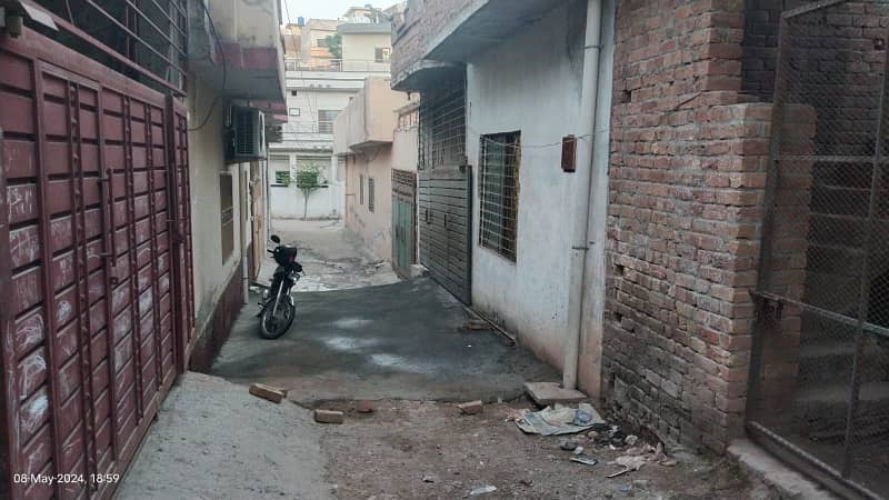 Munawar colony 2.5 3bed strectur 2