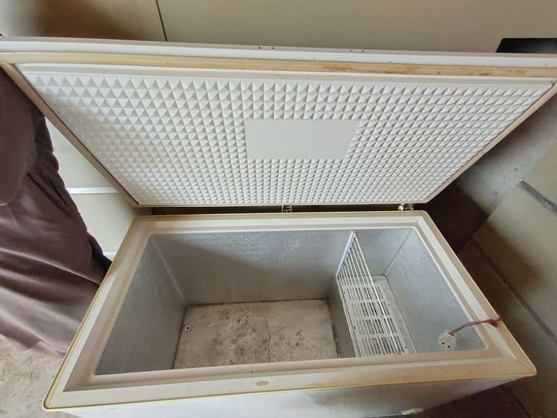 D-freezer in new condition available for sale 0
