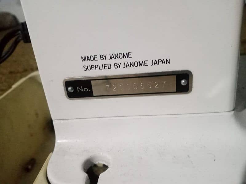 janome best Japanese overlook and embroidery machine 0