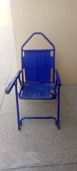 kids chair in good condition 0
