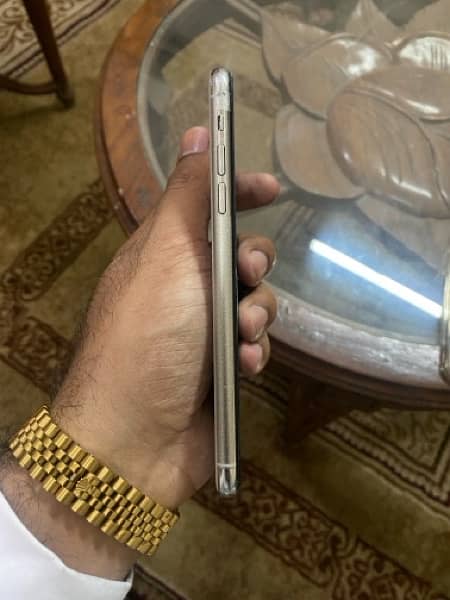 i phone 11 Pro Max 256GB PTA Approved 3