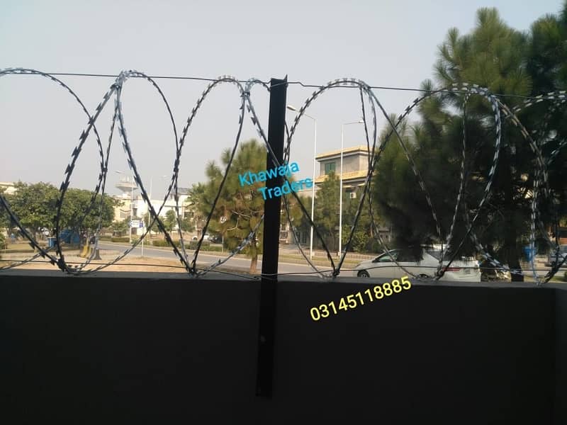 Home Security Chainlink Fence Razor Wire concertina Barbed wire 6