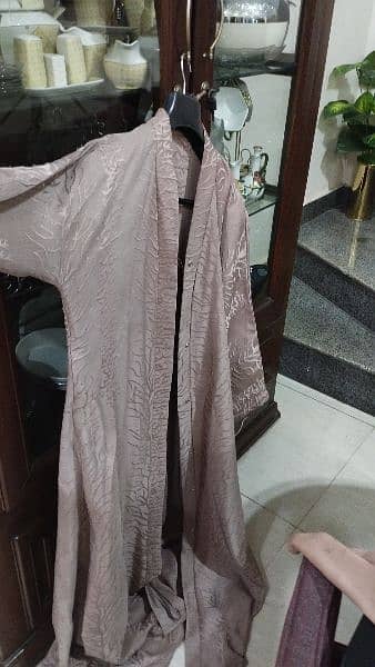 4 abayas in 5000 only 5