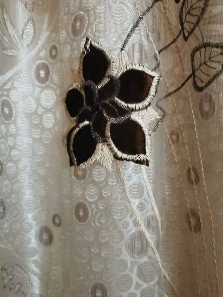 Almost new curtains, net and silk embroidered 4