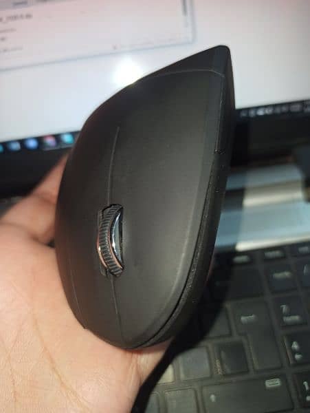 Ergonomics 2.4G Wireless Mouse 2
